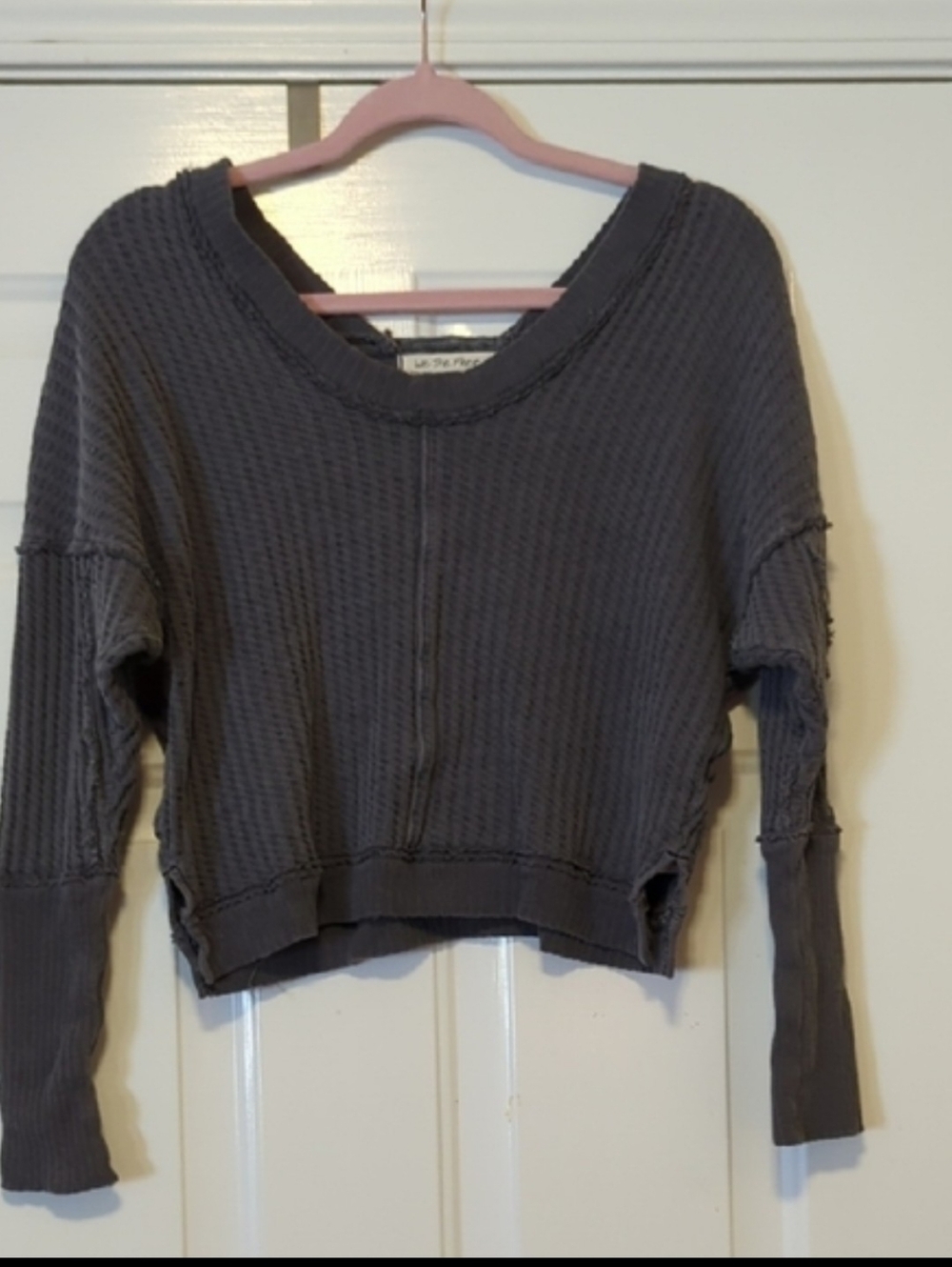 Free People Waffle Knit Cropped Thermal Top Size XS Grey Off The Shoulder Boho - Picture 4 of 4
